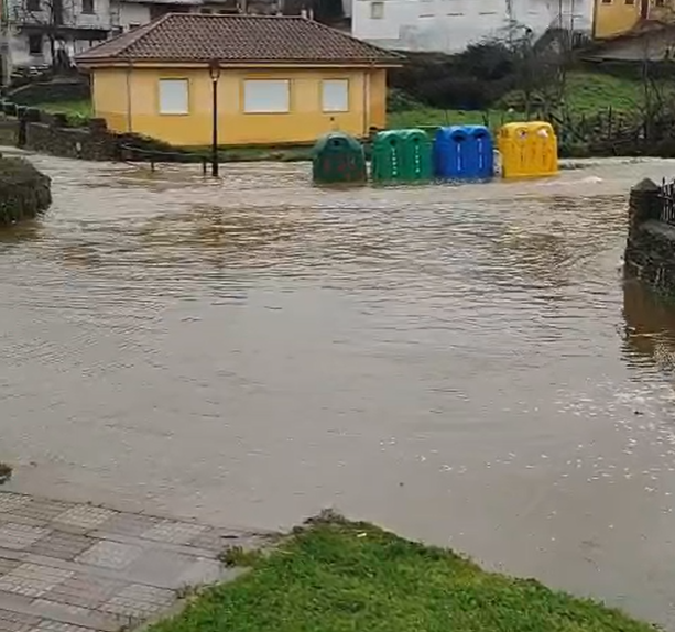 El Río Mayas se desborda a su paso por Robleda