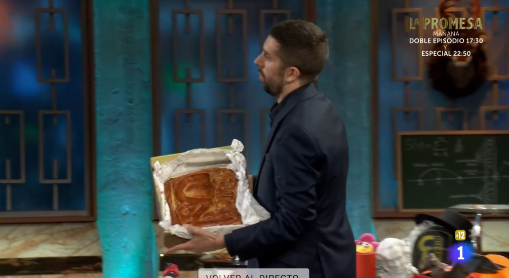 David Broncano cata en ‘La Revuelta’ un hornazo procedente de Sancti-Spíritus