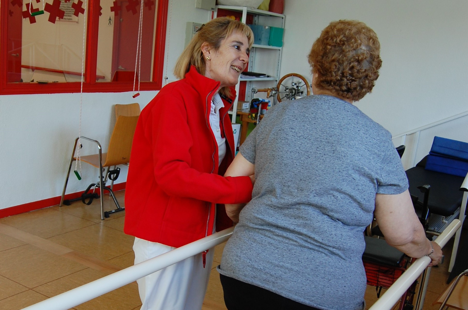 Cruz Roja abre la inscripción para un curso en torno a la atención a personas dependientes