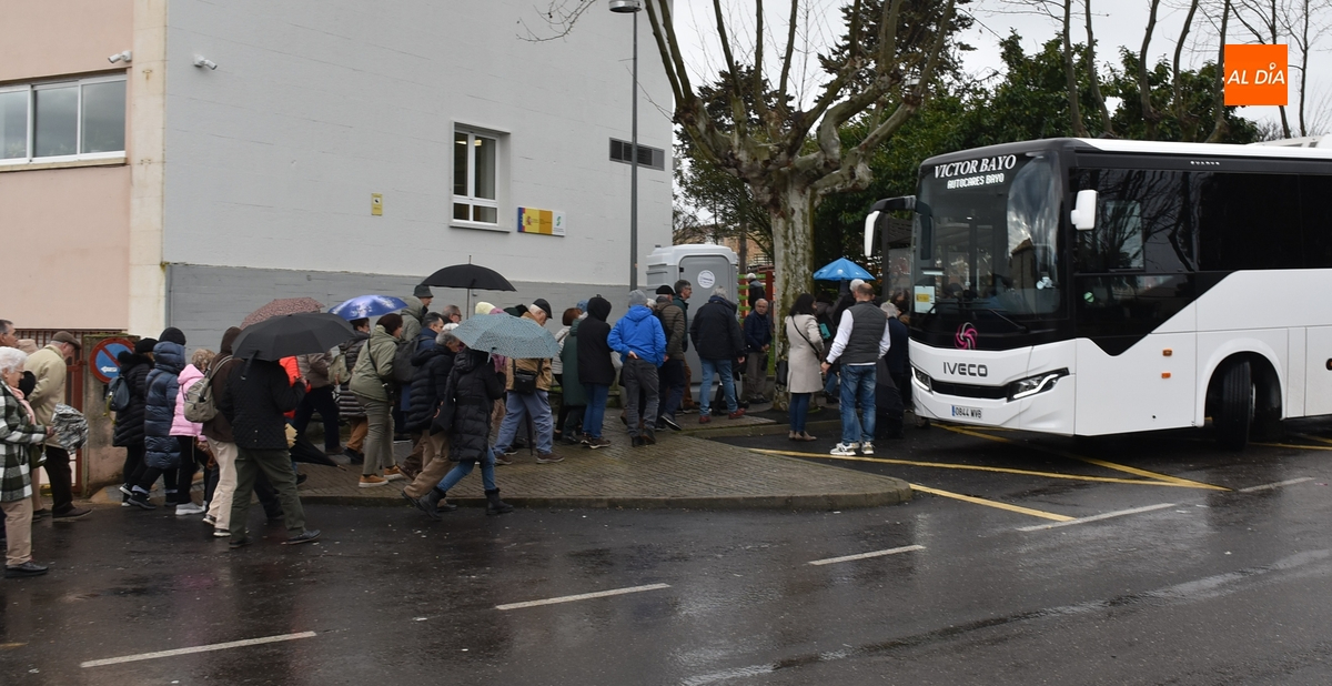 Turistas de Cantabria y La Rioja recorren Miróbriga en pleno Miércoles de Ceniza