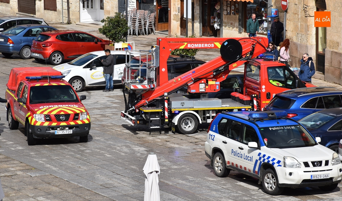 El alcalde llama a la precaución, animando a quedarse en casa, ante la colección de incidencias