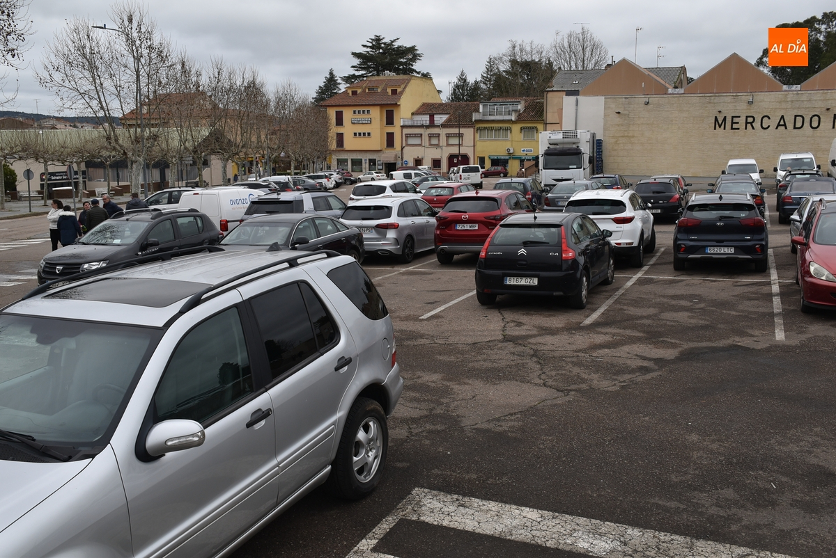 El parking del Mercado recupera todas sus plazas tras el adiós de los chocones
