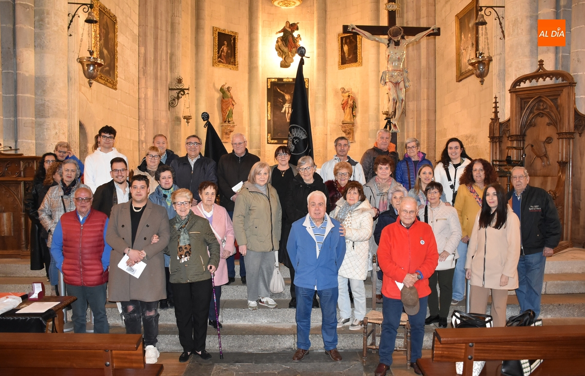 La Soledad, que incorpora cuatro nuevos vocales, estrenará banderas de luto