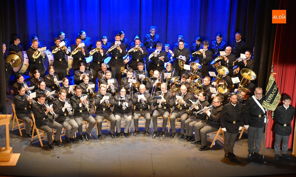 El Teatro Nuevo se queda pequeño para disfrutar del 2º certamen ‘Toques de Esperanza’