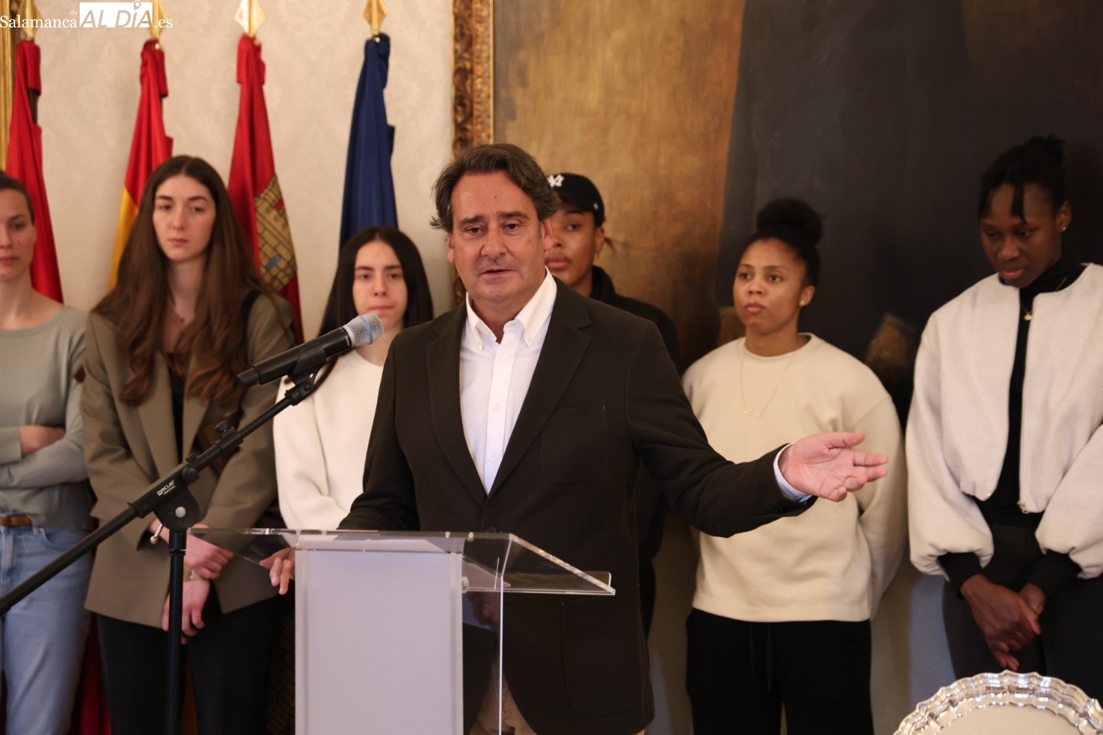 Jorge Recio se emociona porque esta derrota en Copa no ha sido lo mismo y lanza una pulla a algunos medios: Parece que sequía es el apellido de Avenida