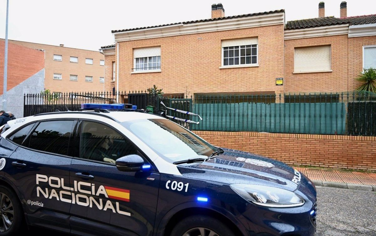 Tres menores matan a una educadora en un piso tutelado en Badajoz