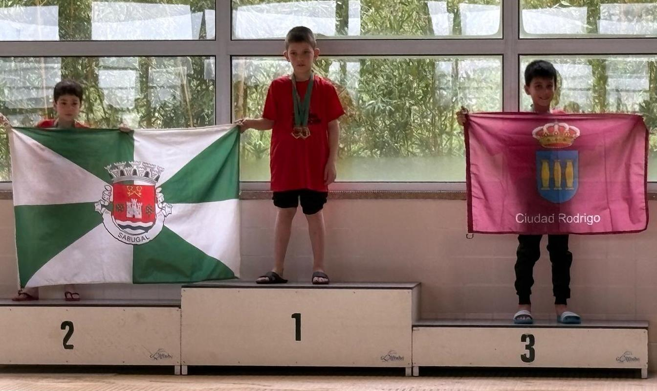 Niños mirobrigenses suben al podio en un Torneo de Natación en Portugal