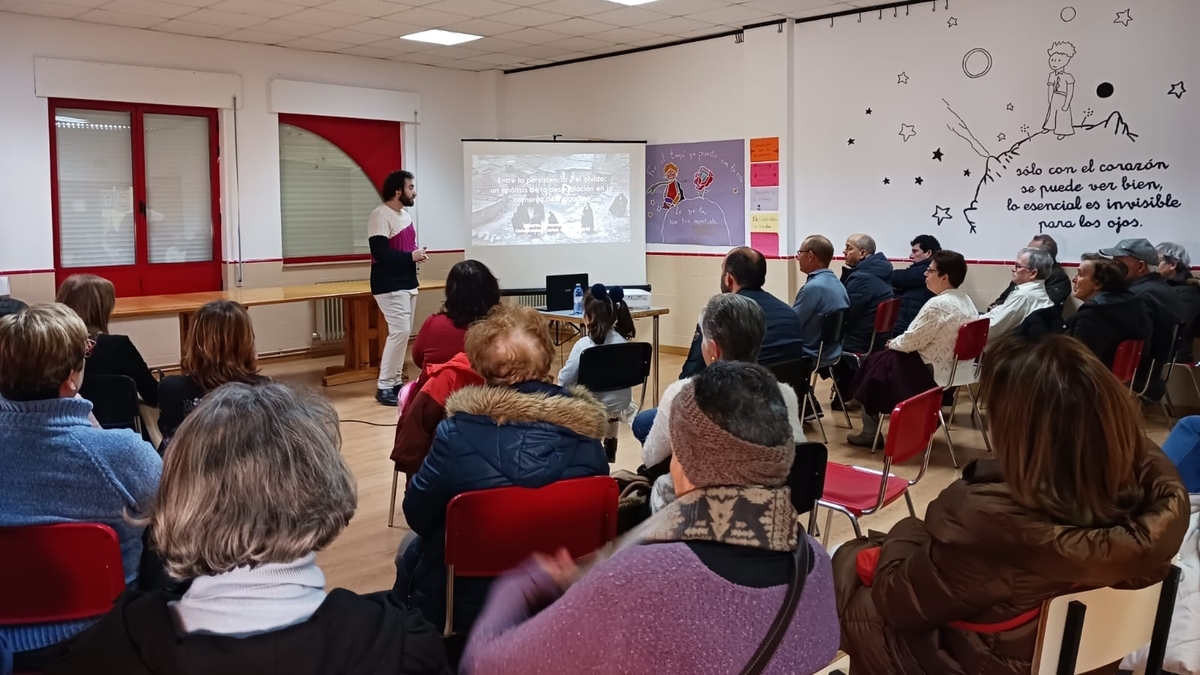 Aldeadávila aborda en una conferencia el grave problema de despoblación que sufre la comarca