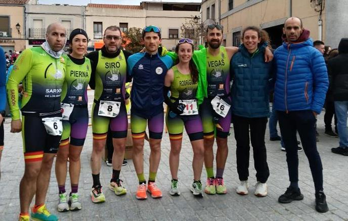 Pilar Pérez y Jesús Sánchez ganan la categoría de Relevos Mixtos del Duatlón de Cantalpino