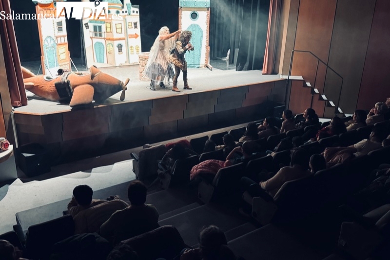 ‘Olvidadas’ de Líbera Teatro atrapa al público en el Teatro del CDS