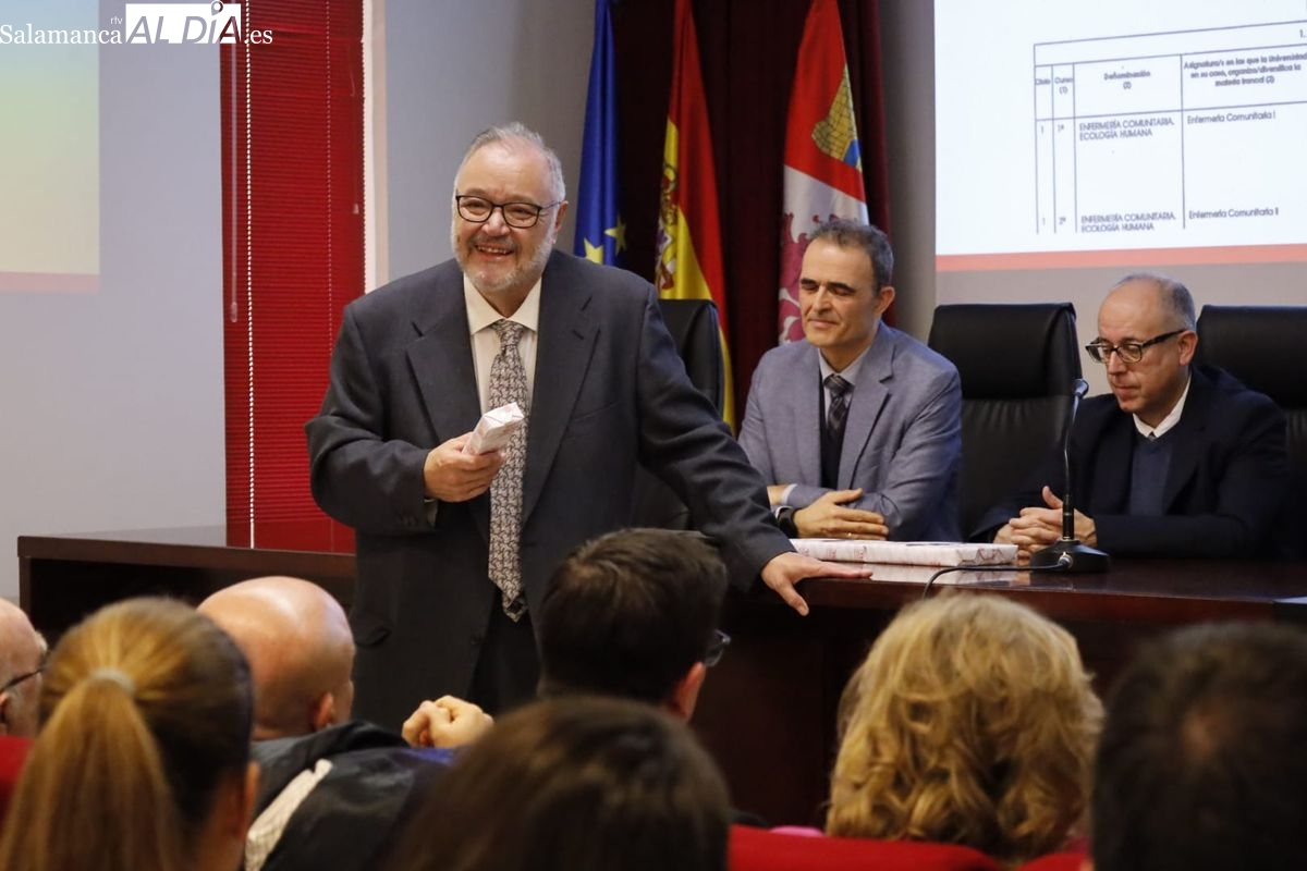 FOTOS | Emotivo homenaje de la Facultad de Enfermería y Fisioterapia a sus antiguos directores