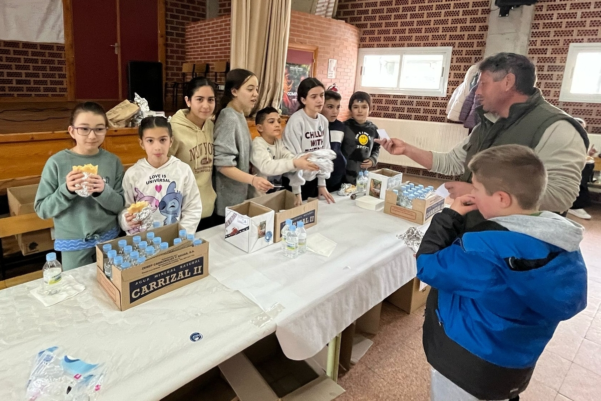 El Cubo de Don Sancho muestra su cara más solidaria con la operación ‘Más que un bocata’ de Manos Unidas