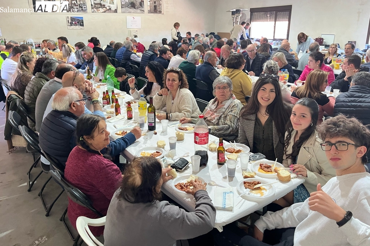 Gejo de los Reyes celebra su segunda comida mensual tras la matanza con 97 comensales 