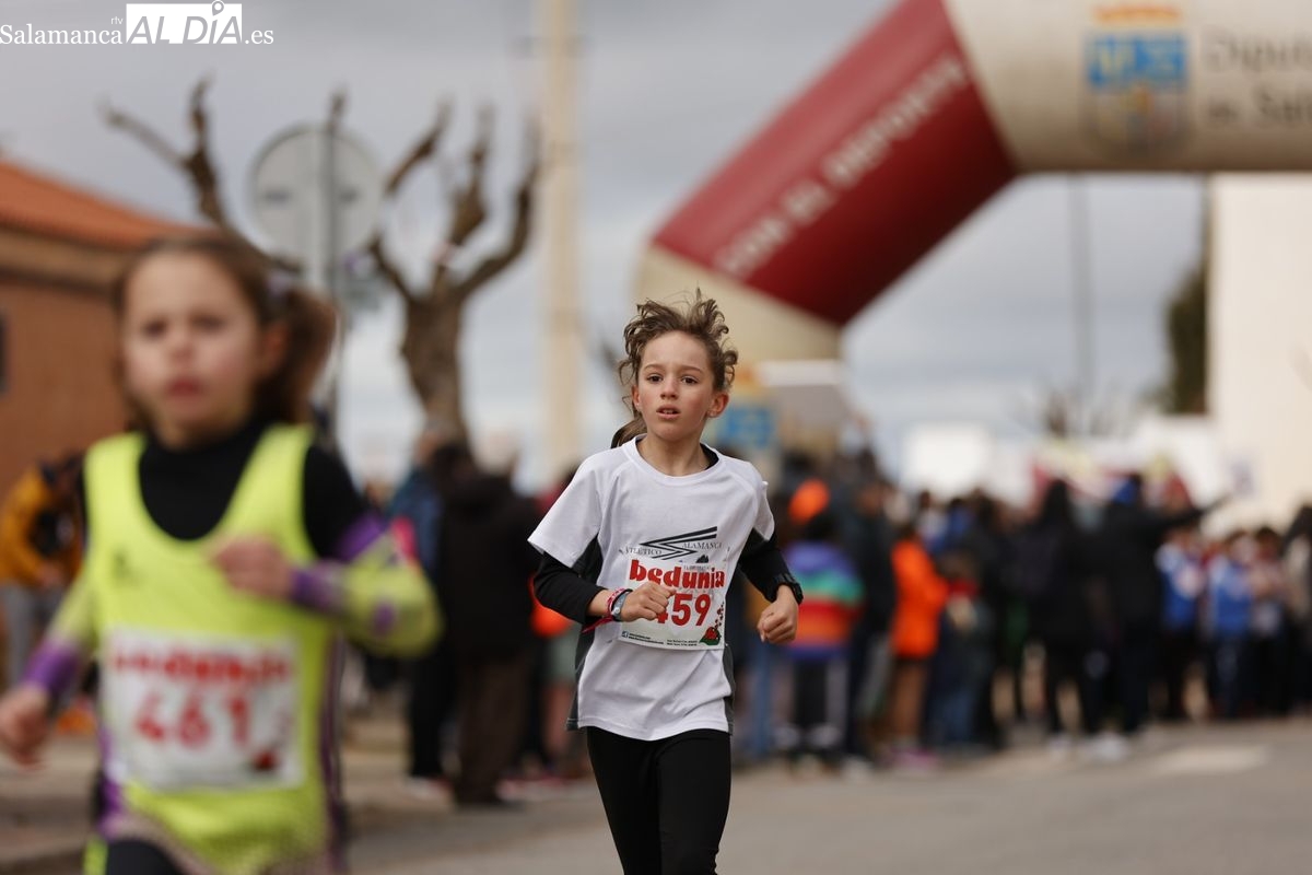 El IX Cross Popular Doñinos de Salamanca cuenta con una nutrida presencia de corredores (GALERÍA DE FOTOS)