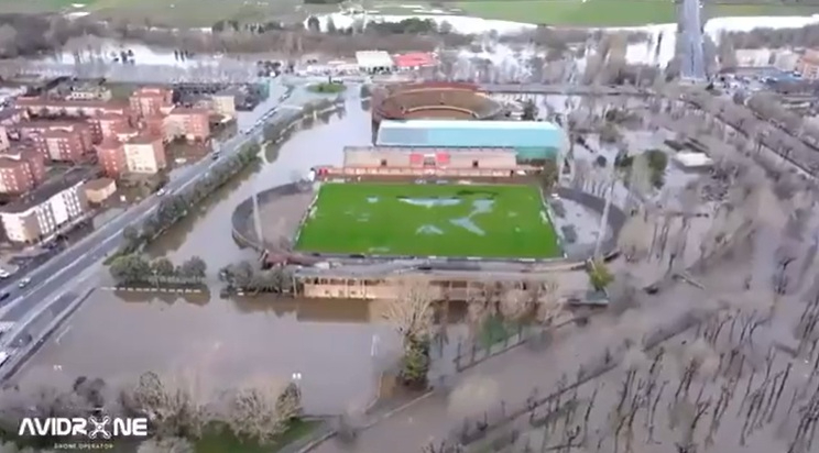 Ávila declara el estado de emergencia por las fuertes lluvias y corre serio riesgo el partido del Salamanca UDS en el Adolfo Suárez