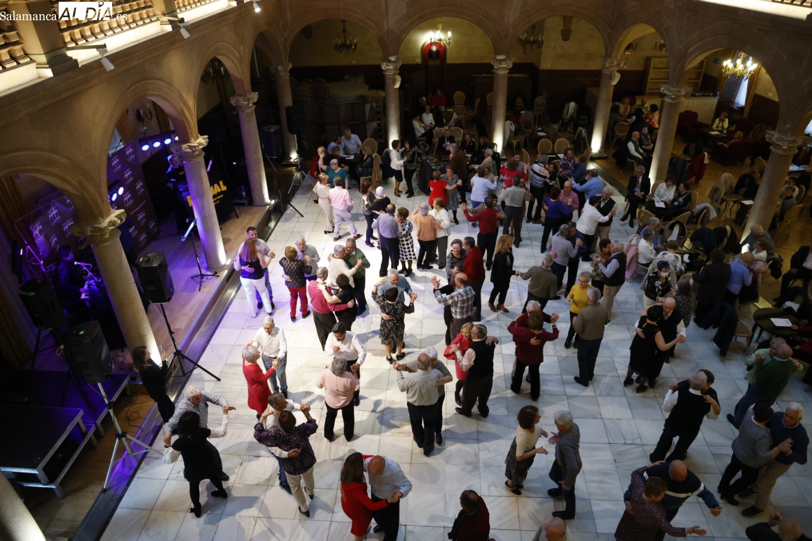 FOTOS | Éxito en el baile para mayores organizado en el Casino