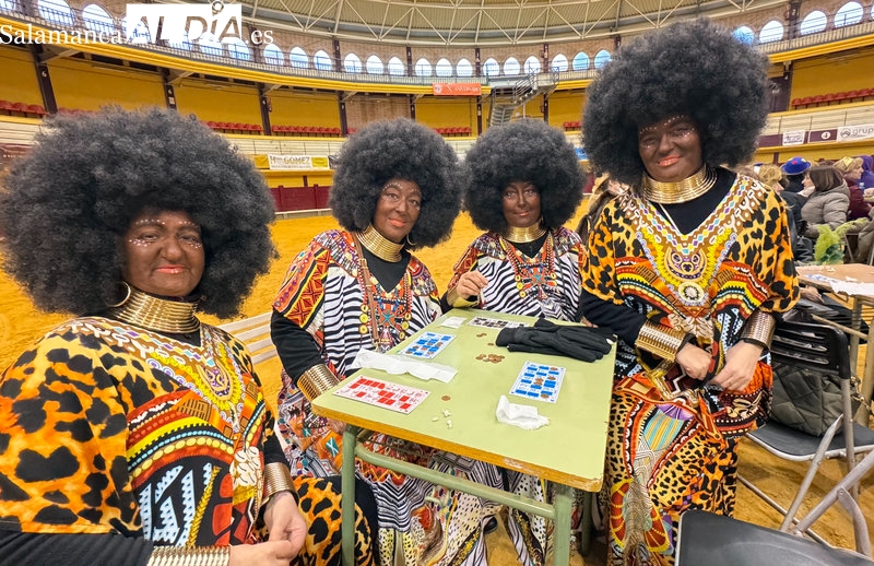 Las mujeres albenses celebran el Carnaval con chocolate y churros