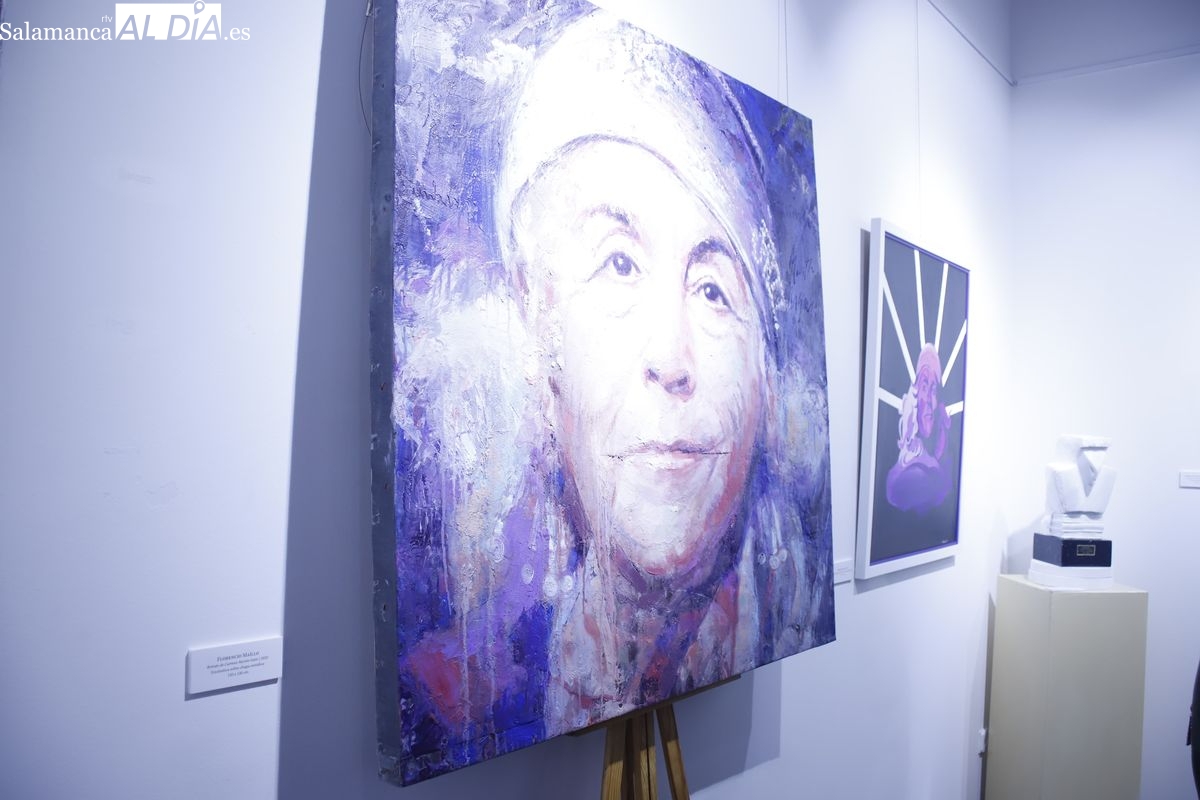 FOTOS | 23 artistas dan vida a Carmen Martín Gaite en una exposición única en el Casino de Salamanca