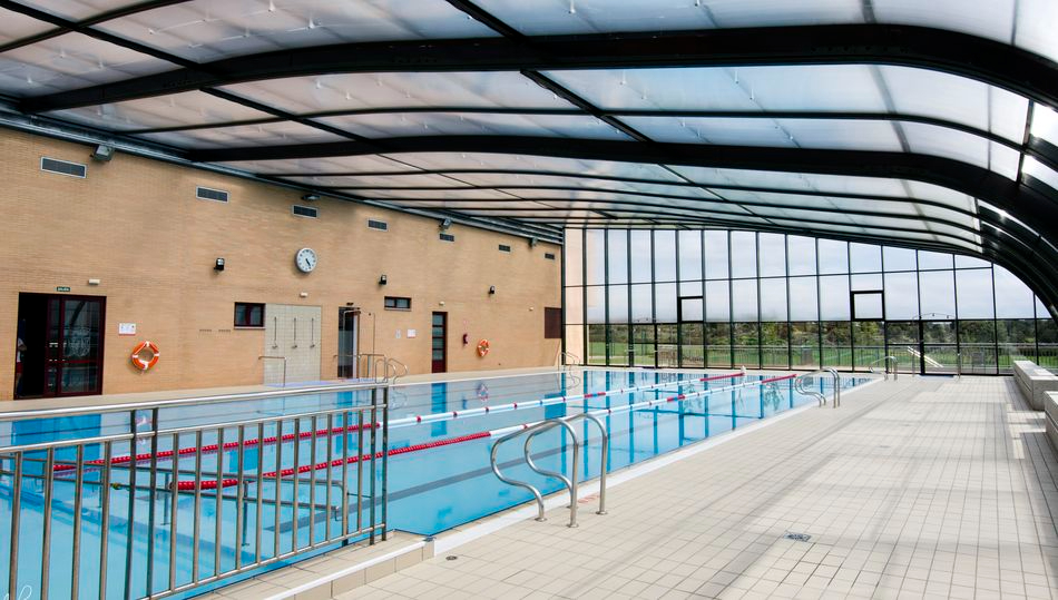 La piscina climatizada de Sardón de los Frailes da la bienvenida a la primavera