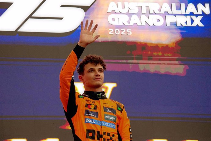 Norris se impone en el caos del Gran Premio de Australia para ser el primer líder y Sainz y Alonso abandonan