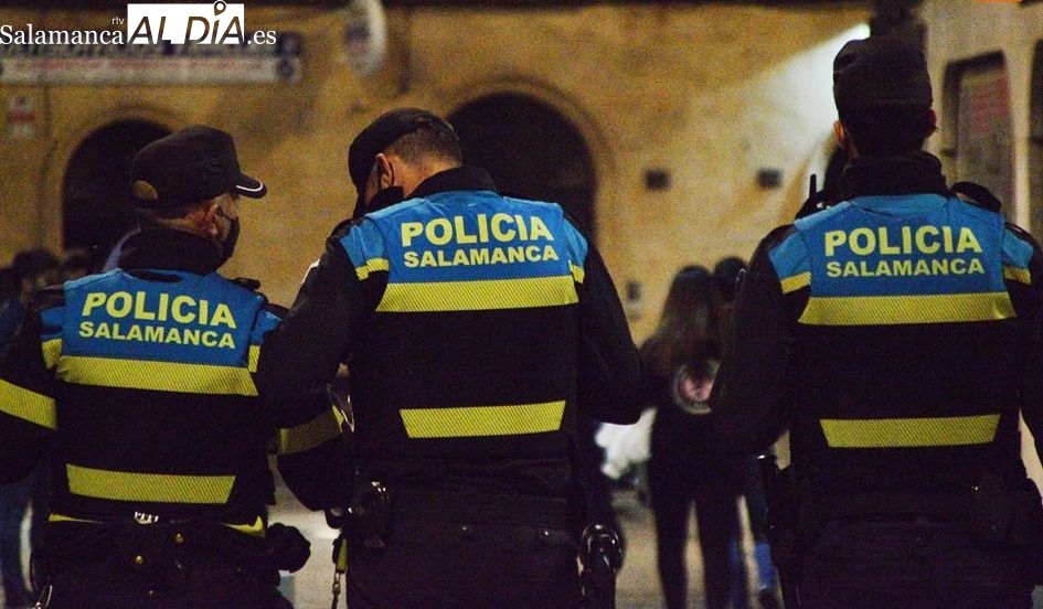 La Policía desaloja a 25 personas de fiesta en una vivienda de Salamanca