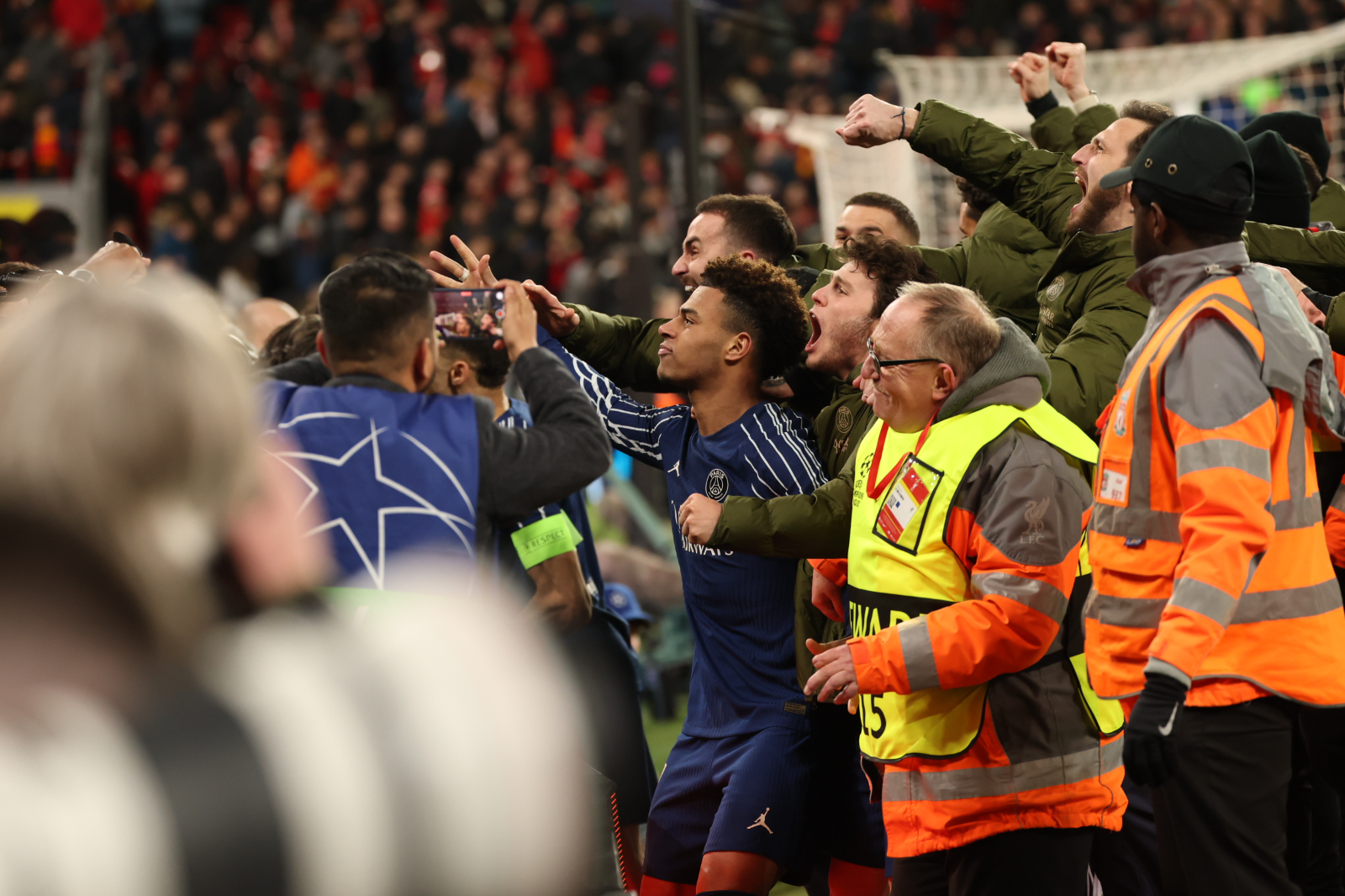 El PSG silencia Anfield en los penaltis y se mete en cuartos; Bayern e Inter cumplen sin problemas