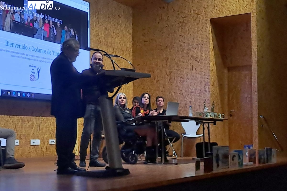 VÍDEO | Salamanca disfruta de un especial recital de poesía y música 