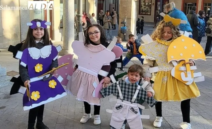 Muñecos Recortables, segundos clasificados