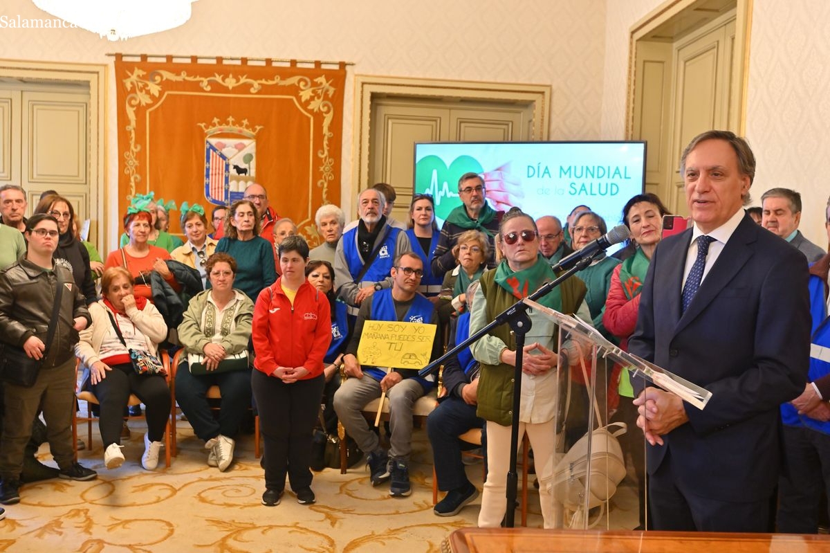 Reconocimiento a la contribución de más de 50 asociaciones de ayuda mutua al engranaje sanitario de Salamanca (FOTOS)