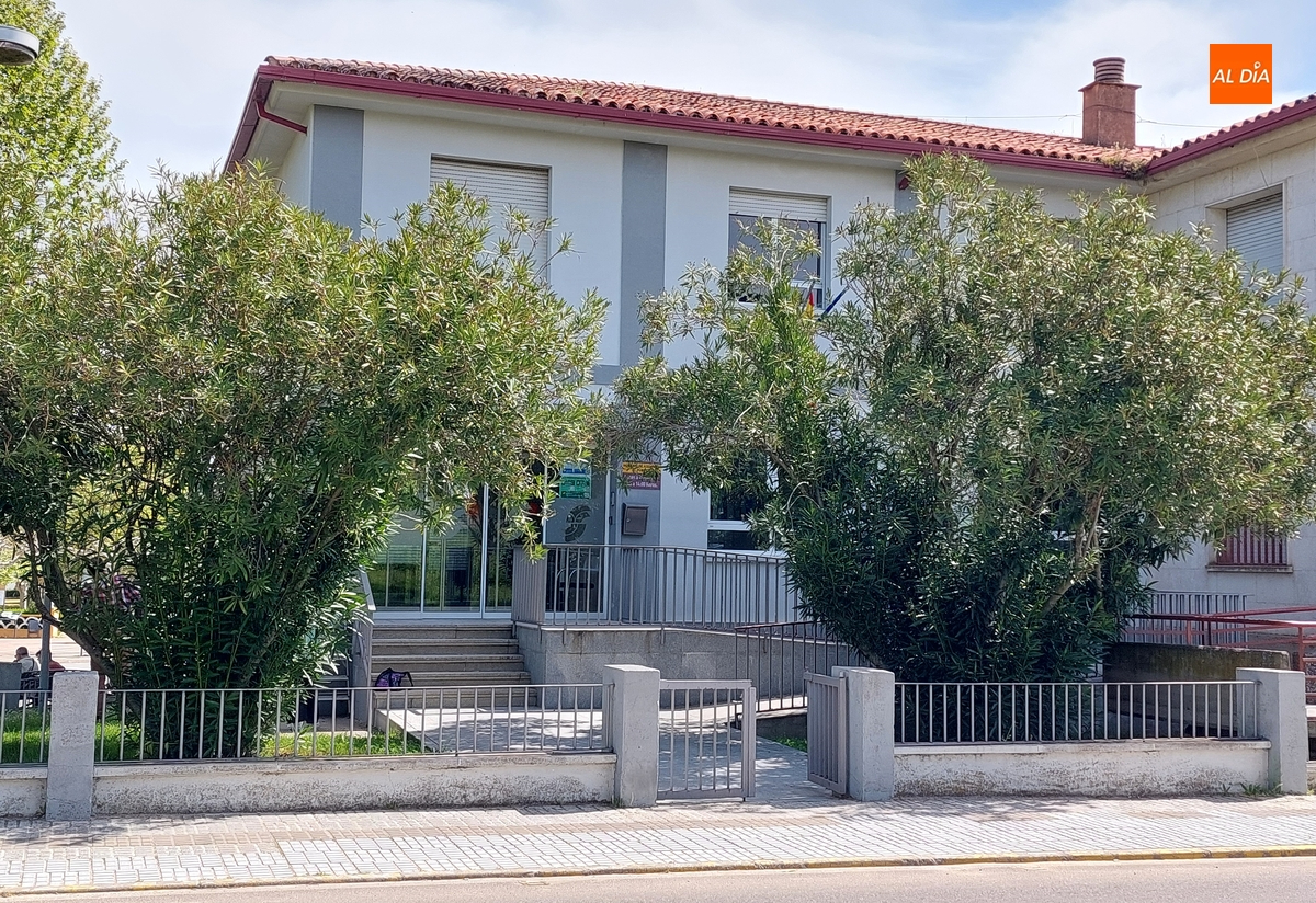 Un hombre encerrado en un ascensor y una mujer en un edificio oficial, principales incidencias del apagón