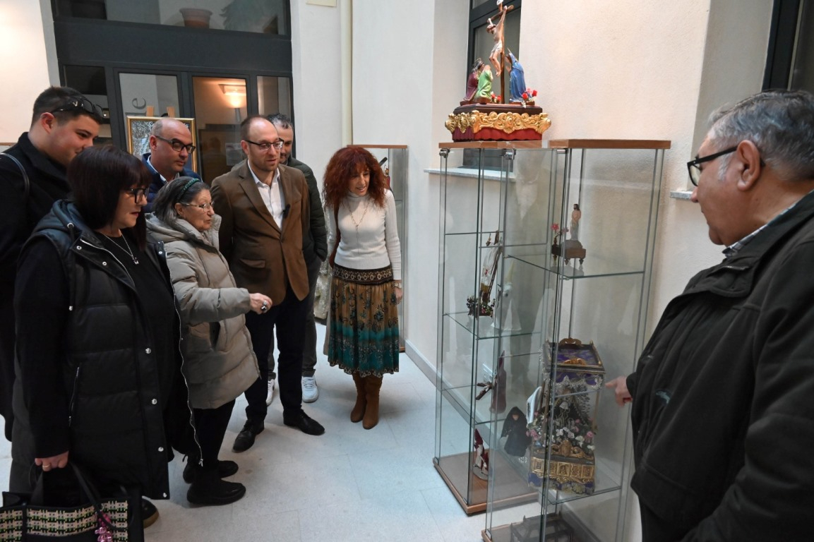 Expuestas unas detallistas maquetas semanasanteras creadas por la familia Pérez de Burgos Oliva