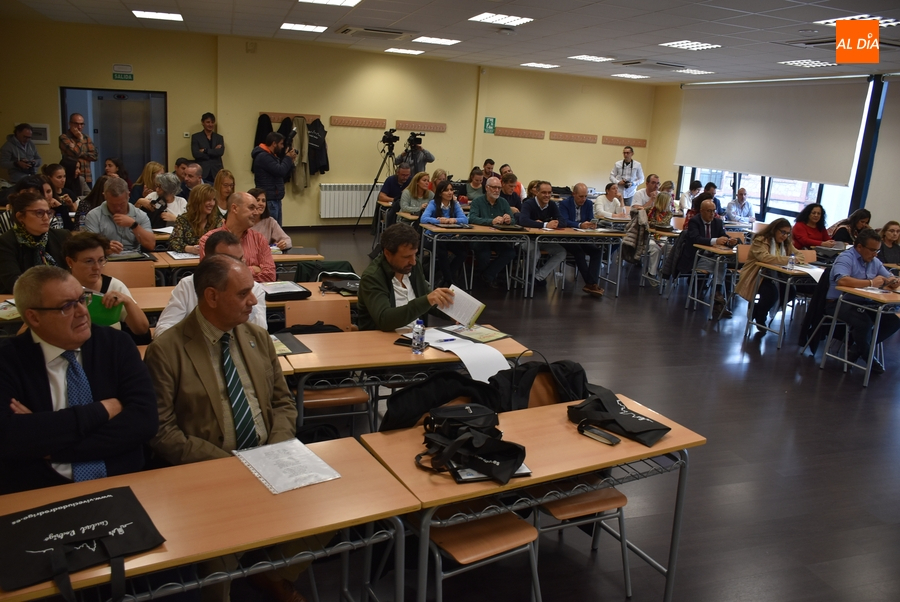 El Ayuntamiento contrata por 3.500€ a una consultora para atraer congresos y eventos similares