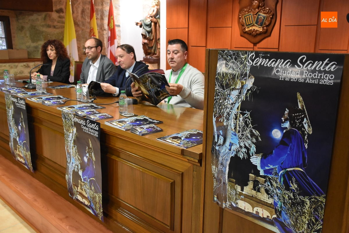 Disponibles en formato digital la revista y el folleto de la Semana Santa Mirobrigense 2025