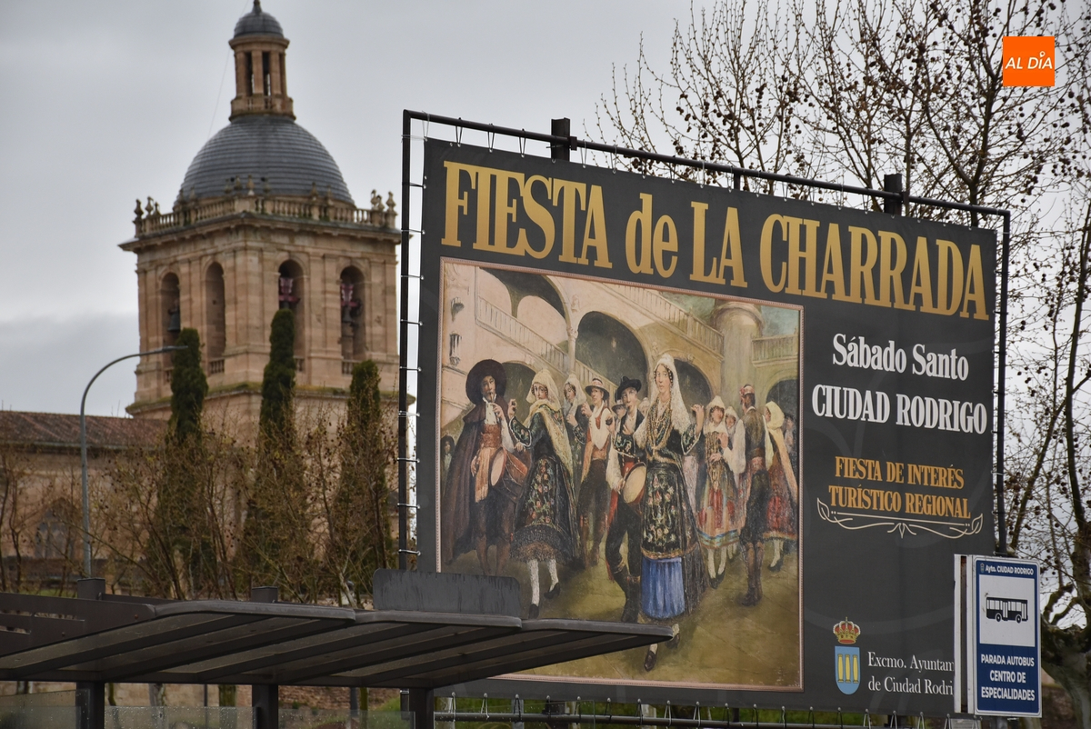 La Charrada ya se promociona en el cruce de Yurramendi y Sefarad