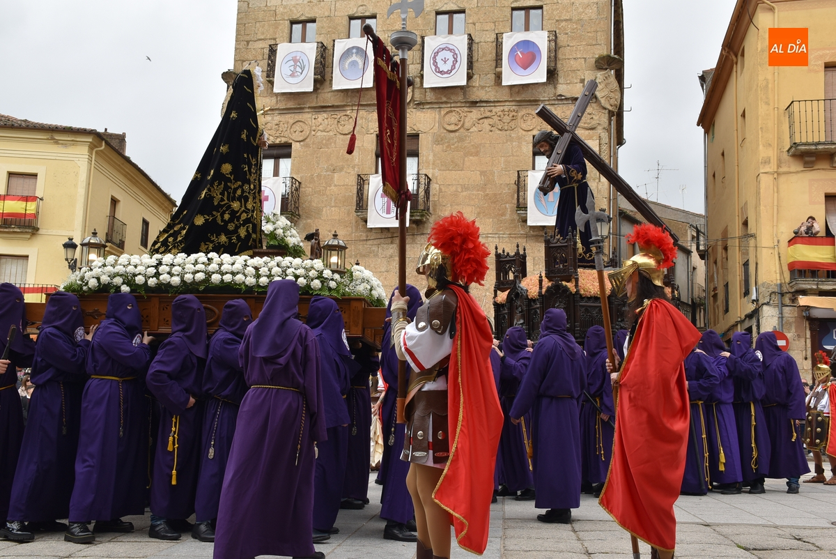 El Encuentro esquiva la lluvia al acortar su trayecto tras su inusual salida conjunta
