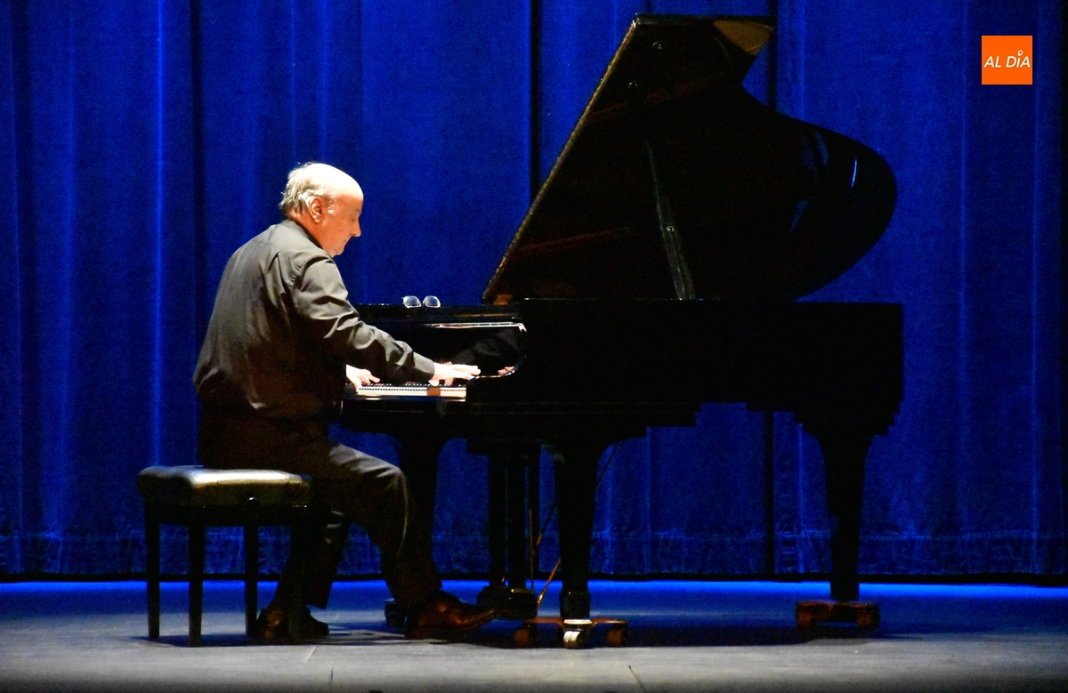 Francisco Martínez Ramos toca obras de Chopin para celebrar los 125 años del Teatro