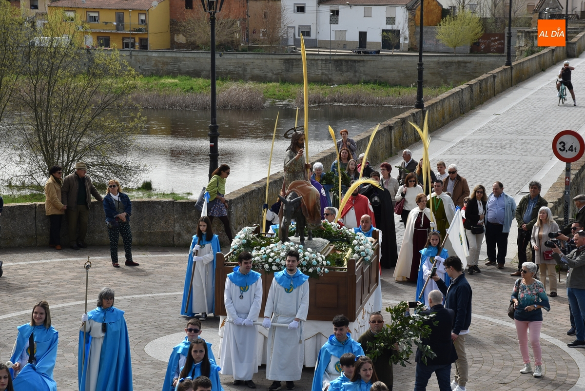 La Borriquilla promueve un pregón para niños que será ofrecido por dos de sus cofrades