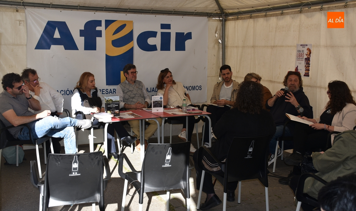 Los autores asumen el protagonismo en la Feria del Libro Fernando Arrabal
