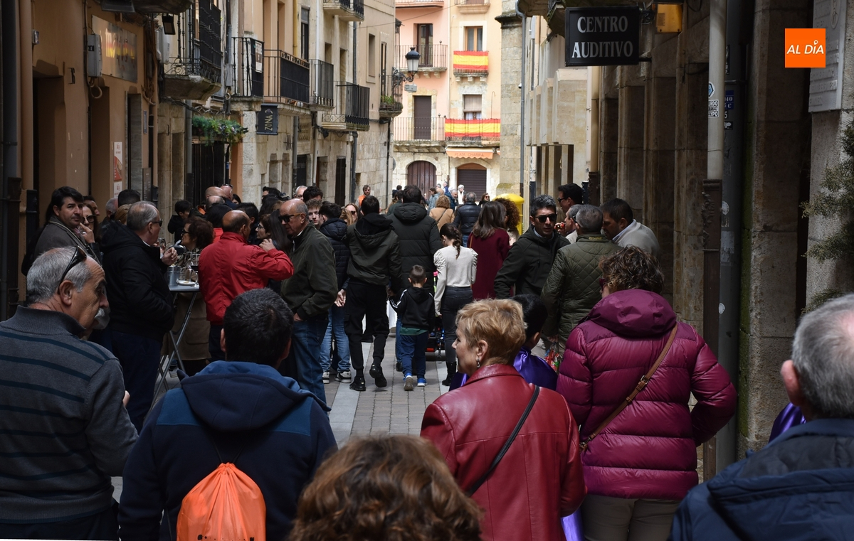 Mirobrigenses y forasteros apuran la Semana Santa en la calle