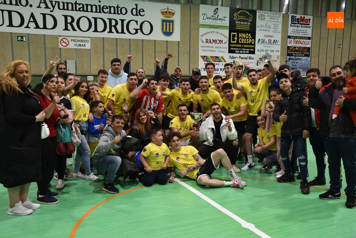 Puente X Brazzers se lleva la 3ª Farinato League de Fútbol Sala