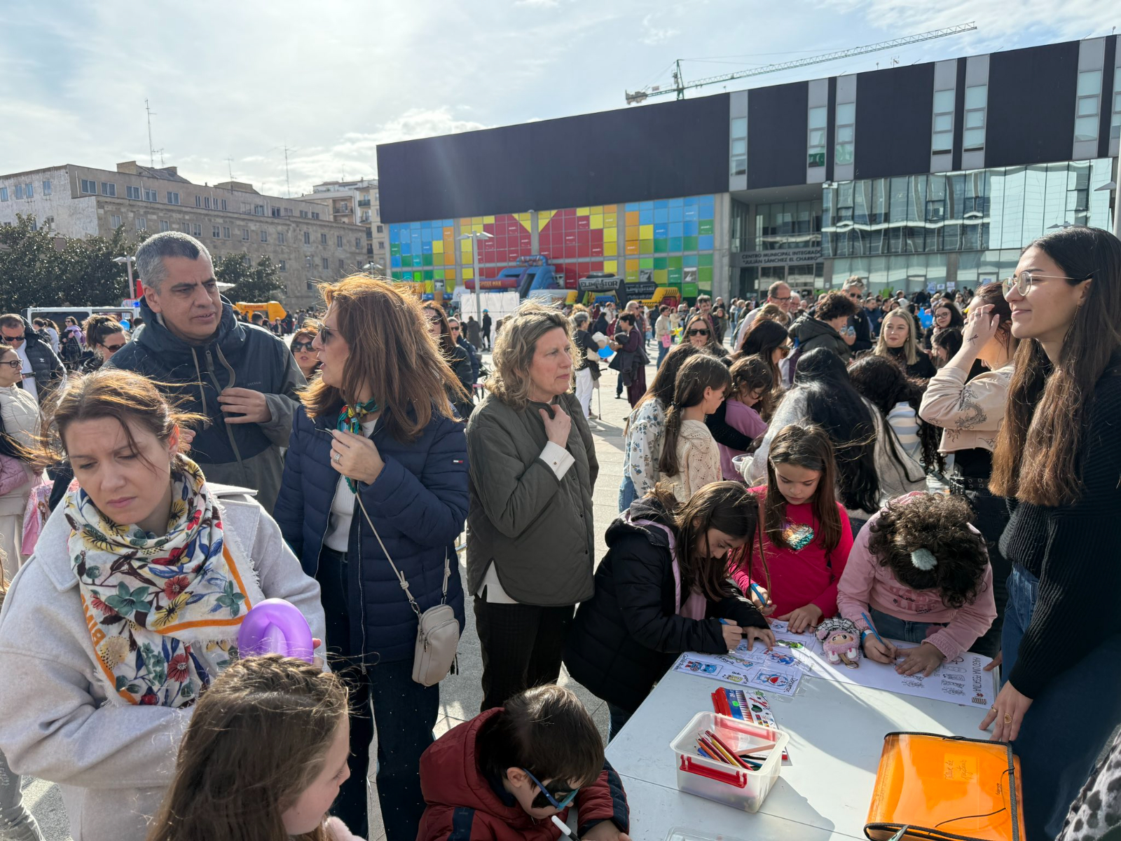 Hinchables, talleres y música en directo para concienciar sobre el autismo en Salamanca