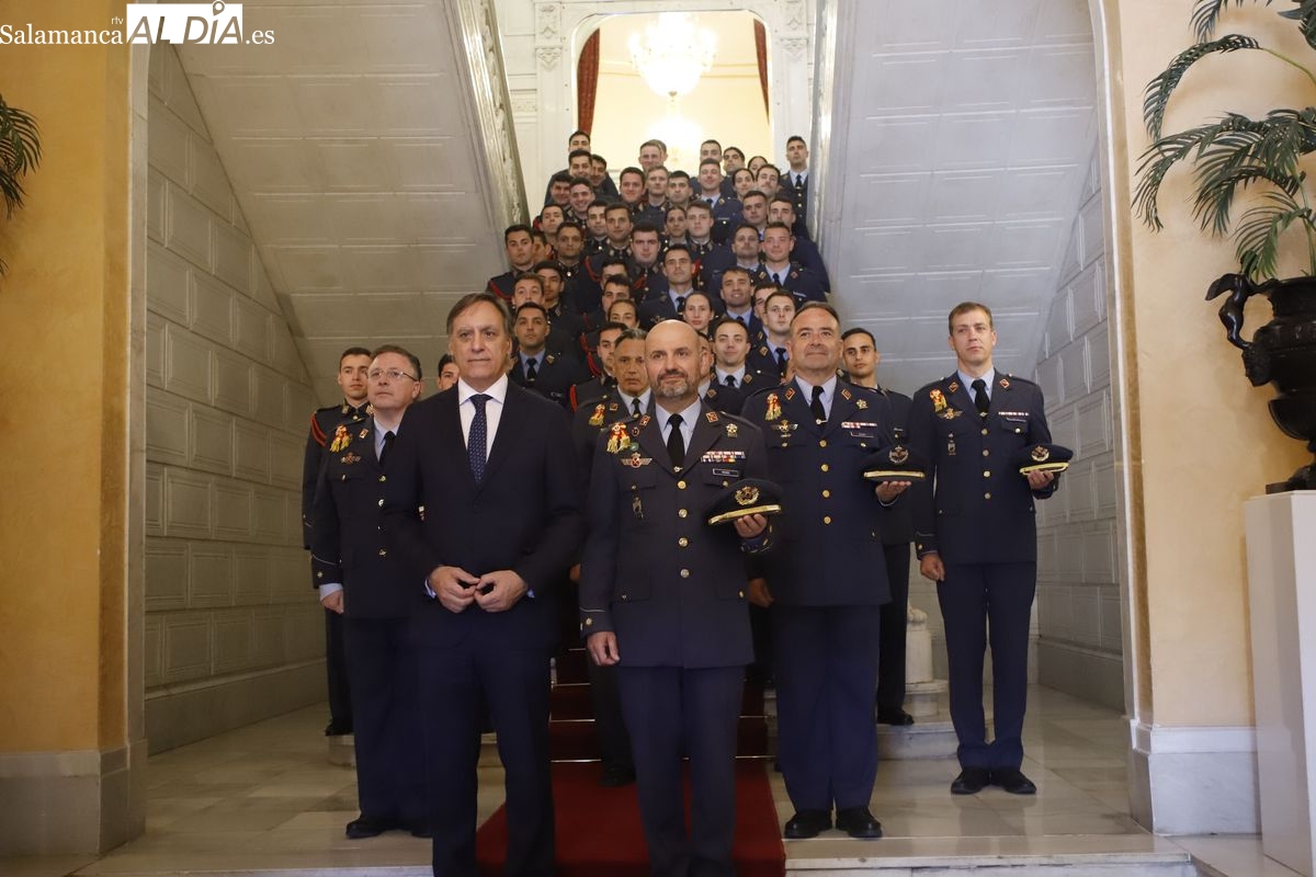 Salamanca nombra Huéspedes Distinguidos a 26 alféreces y 24 sargentos alumnos de Matacán (FOTOS)
