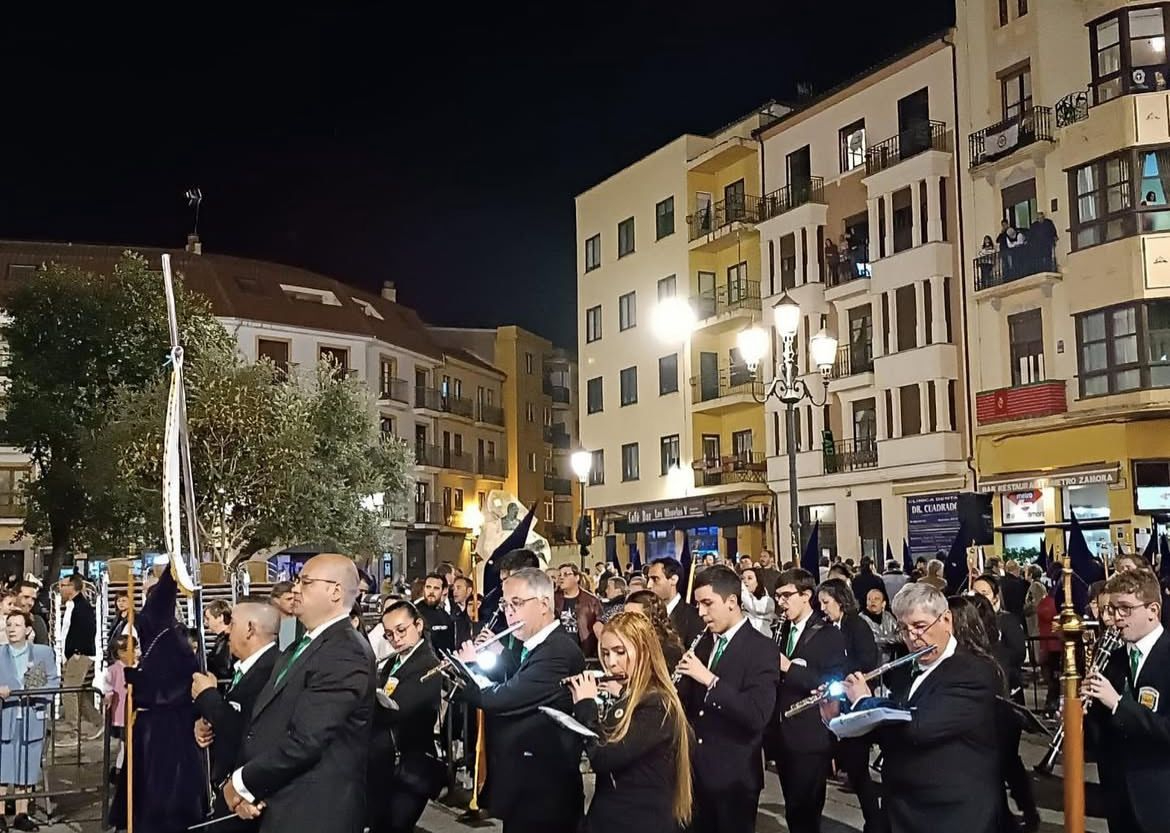 La banda de música salmantina que hace un llamamiento ante la Semana Santa: Por la banda no se cruza
