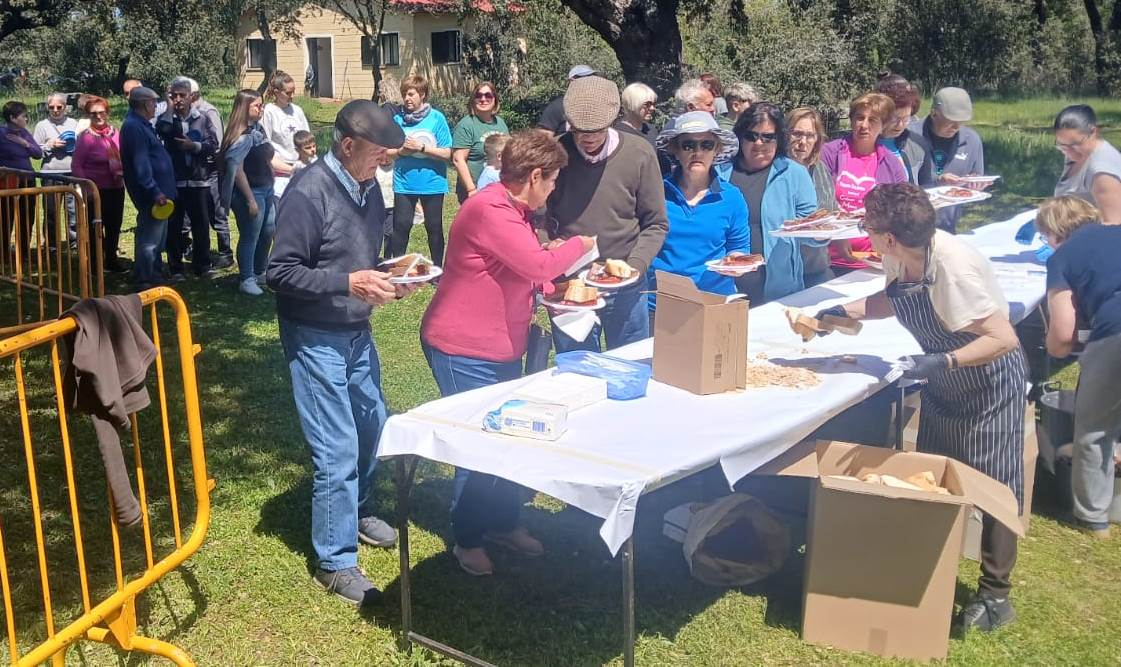 Unas 400 personas disfrutan en Sancti-Spíritus de una convivencia en Las Encinas