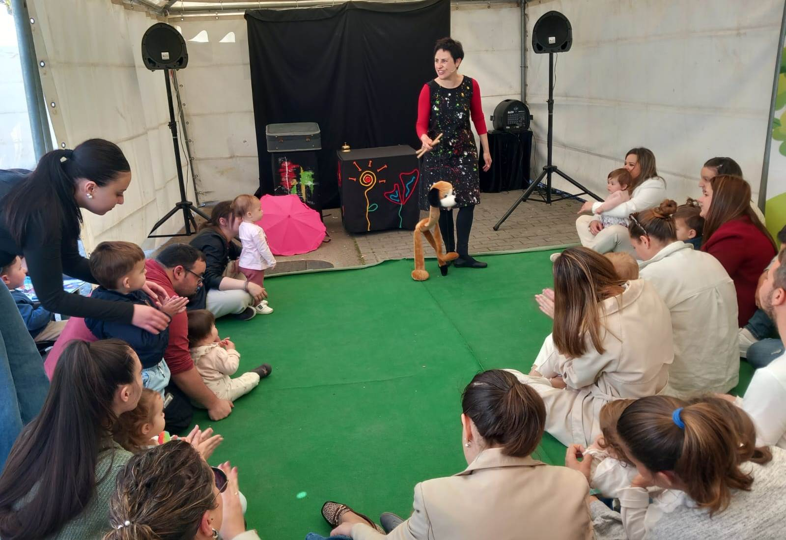 La Feria del Libro llega a su final tras otra entretenida jornada de actividades