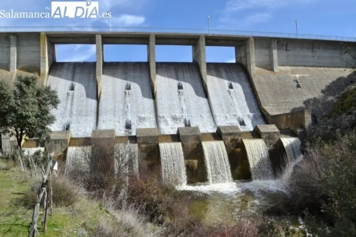 El PP plantea en una moción la bajada del canon del agua que asfixia las arcas municipales