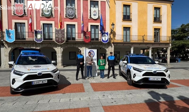Llegan los nuevos coches de la Policía Local: Híbridos enchufables y los mejores vehículos del cuerpo a nivel provincial y autonómico
