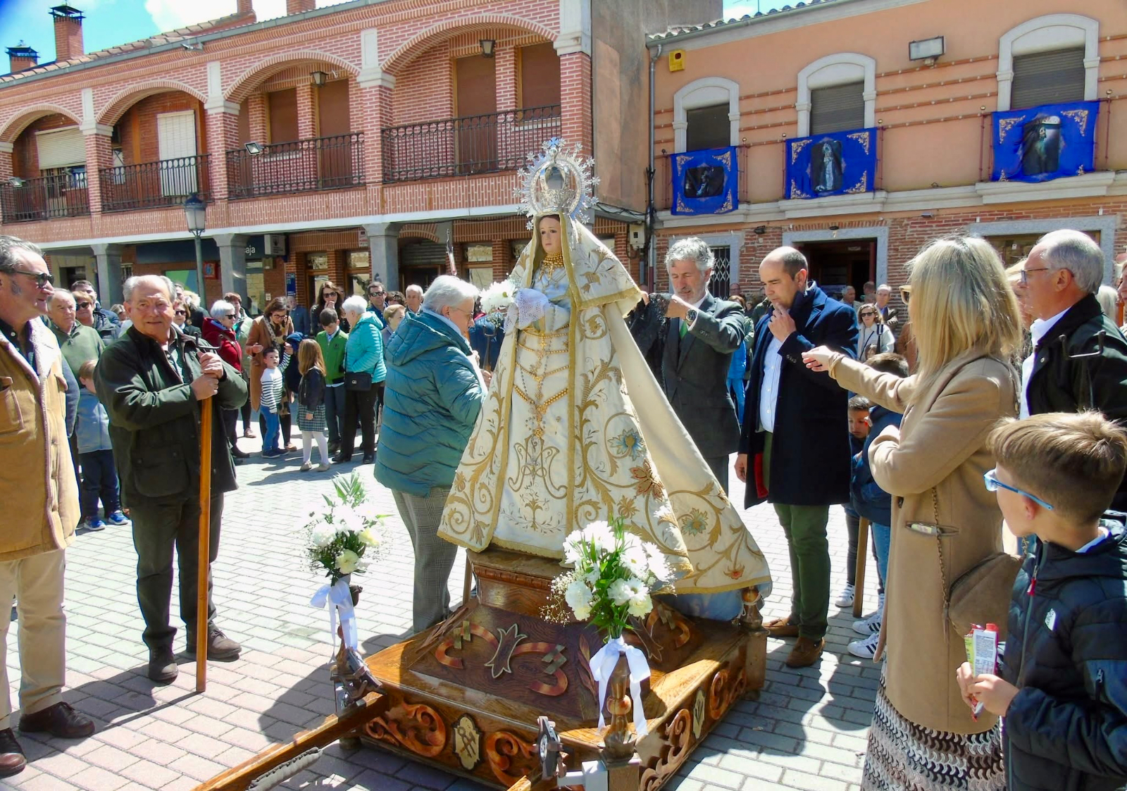 Aplausos, fe y Paleo para festejar el Domingo de Resurrección en Macotera