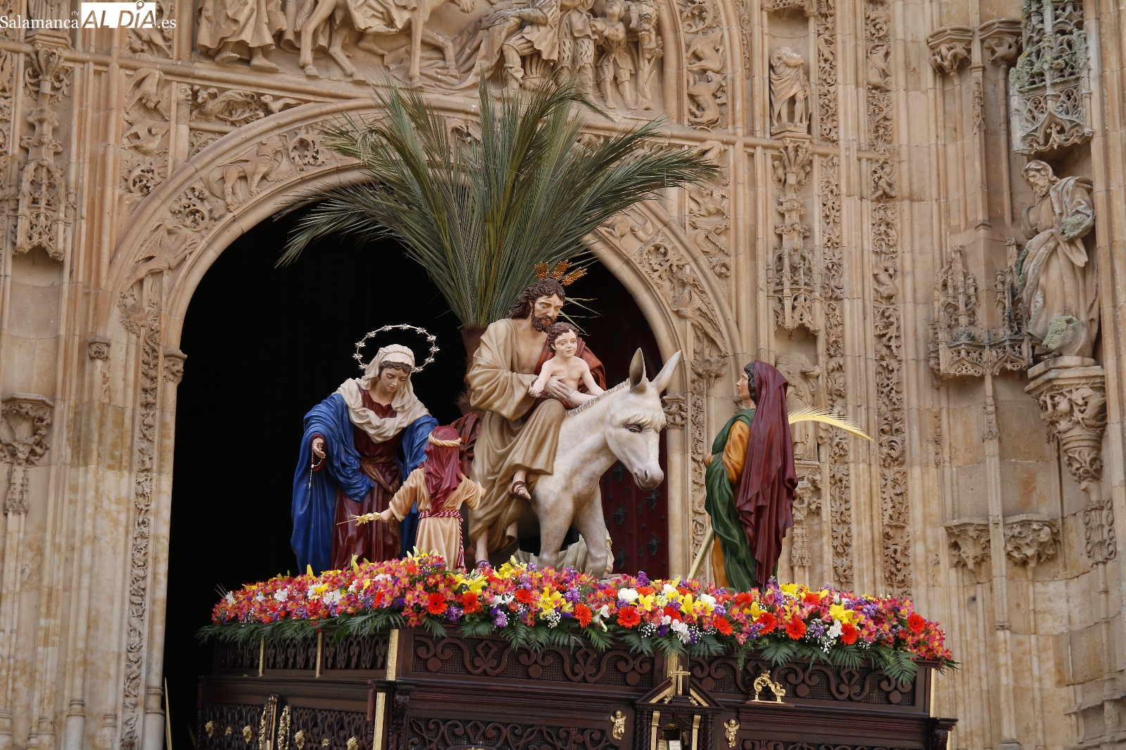 Inclusión, infancia e ilusión al paso de la Borriquilla