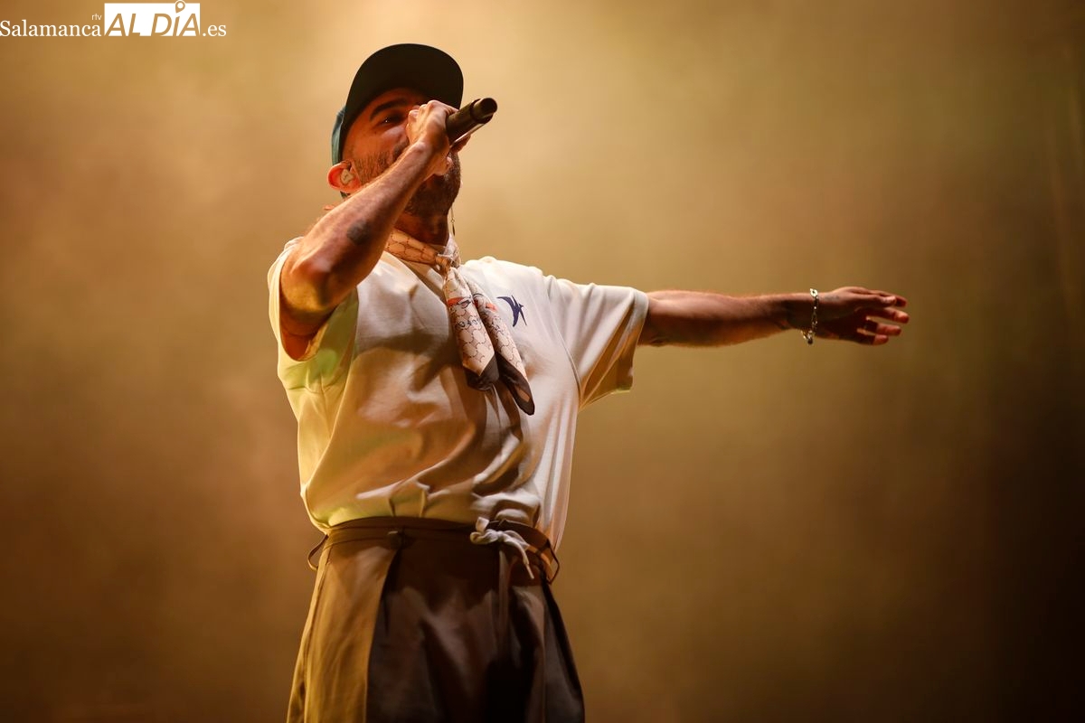 FOTOS y VÍDEO | La plaza de la Concordia vibra con la música de Old Virginia y Nil Moliner 